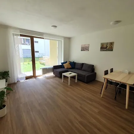 Stylish With Terrace And Garage In The Center Pilzno